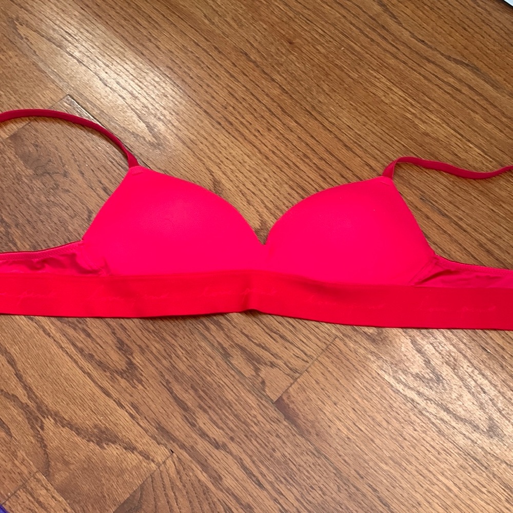 PINK Victoria secret wireless push-up bra
